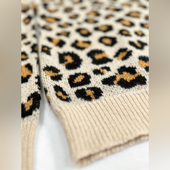 KNOX ROSE Cheetah Leopard Animal Print Crew Neck Sweater Size Medium Boho Fall - Picture 7 of 13